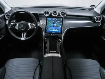 GLC 220 d 4M AVANTGARDE ADV PLUS  AHK PANO WI-PA