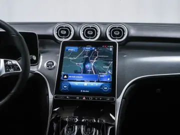 GLC 220 d 4M AVANTGARDE ADV PLUS  AHK PANO WI-PA