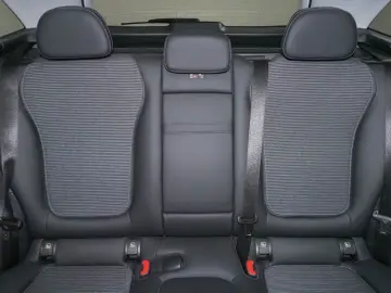 GLC 220 d 4M AVANTGARDE ADV PLUS  AHK PANO WI-PA