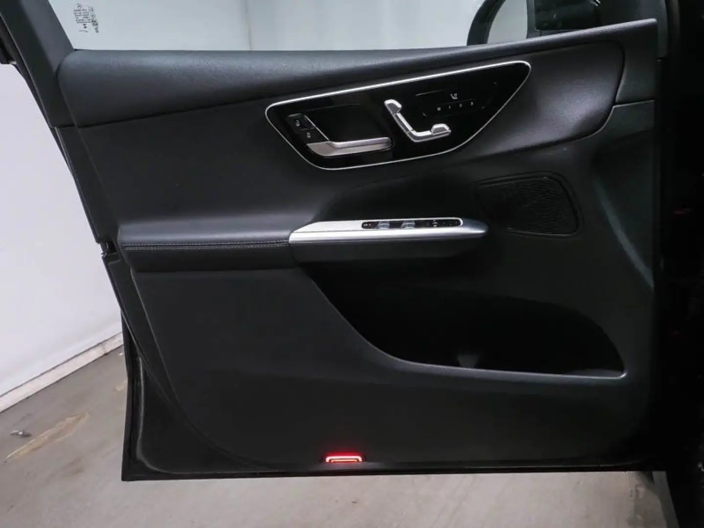 GLC 220 d 4M AVANTGARDE ADV PLUS  AHK PANO WI-PA