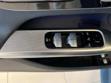 300 e 4MATIC   AMG   Distronic   Memory