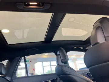 300 e 4MATIC   AMG   Distronic   Memory