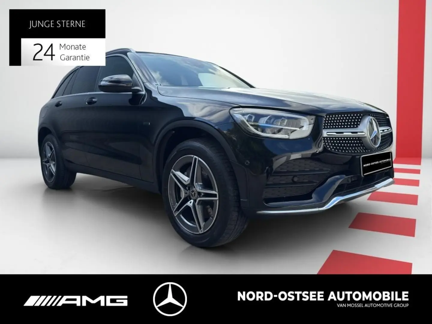 GLC 300 e 4M AMG PANO DISTRO AHK PDC LED KEYLESS