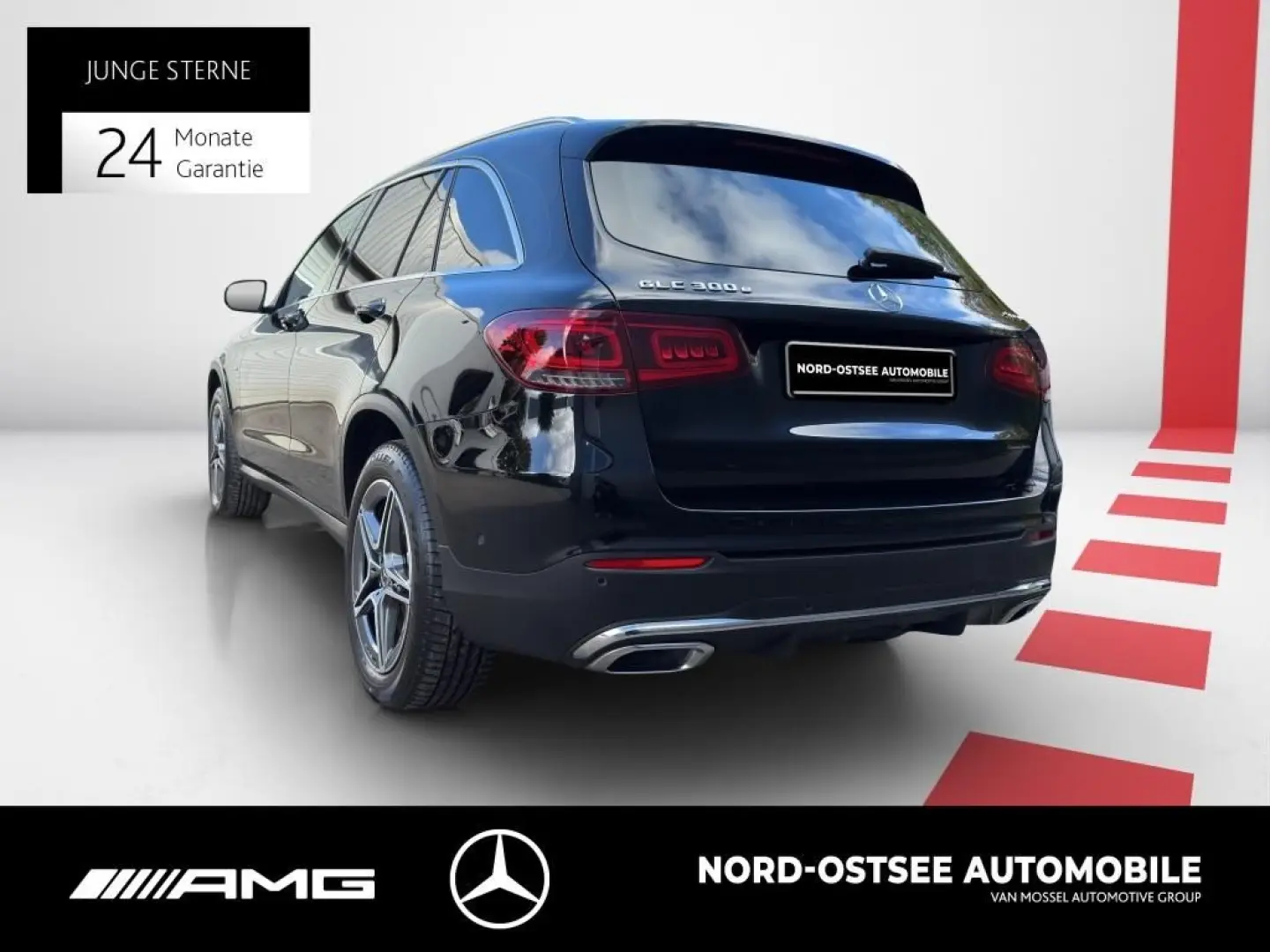 GLC 300 e 4M AMG PANO DISTRO AHK PDC LED KEYLESS