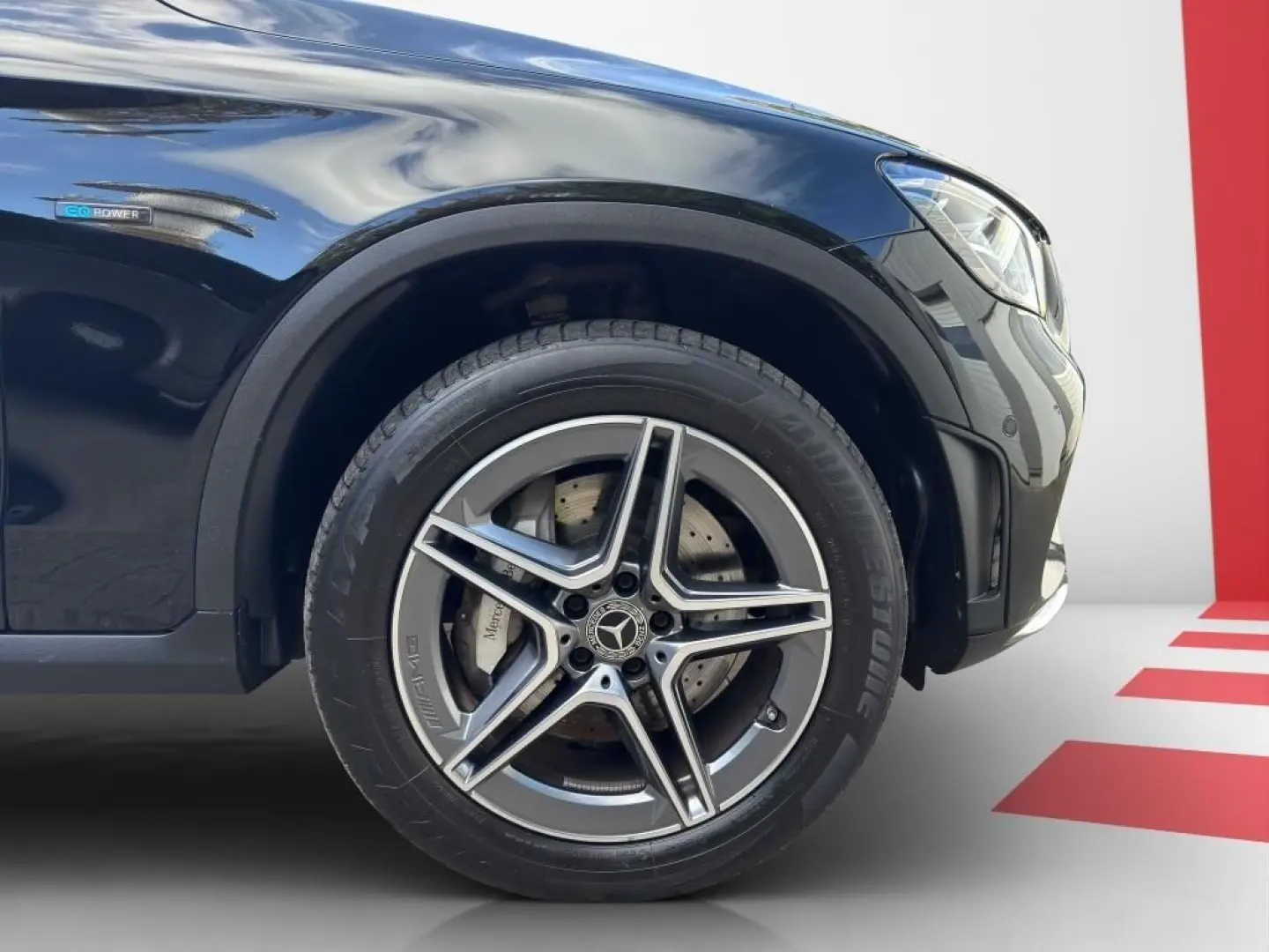 GLC 300 e 4M AMG PANO DISTRO AHK PDC LED KEYLESS