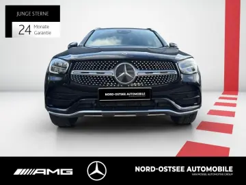 GLC 300 e 4M AMG PANO DISTRO AHK PDC LED KEYLESS