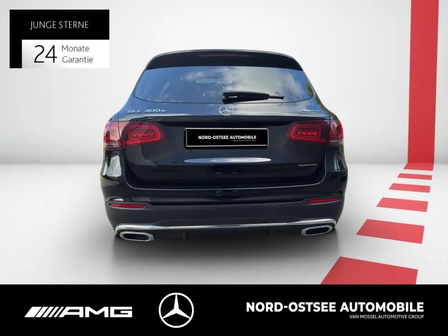 GLC 300 e 4M AMG PANO DISTRO AHK PDC LED KEYLESS