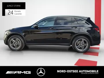 GLC 300 e 4M AMG PANO DISTRO AHK PDC LED KEYLESS
