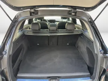 GLC 300 e 4M AMG PANO DISTRO AHK PDC LED KEYLESS