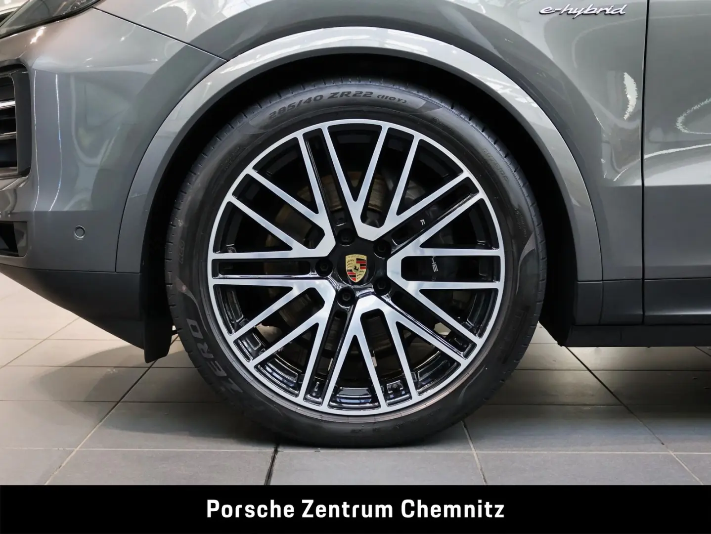 Cayenne E-Hybrid Luft;Massage;Soft-Close;BOSE