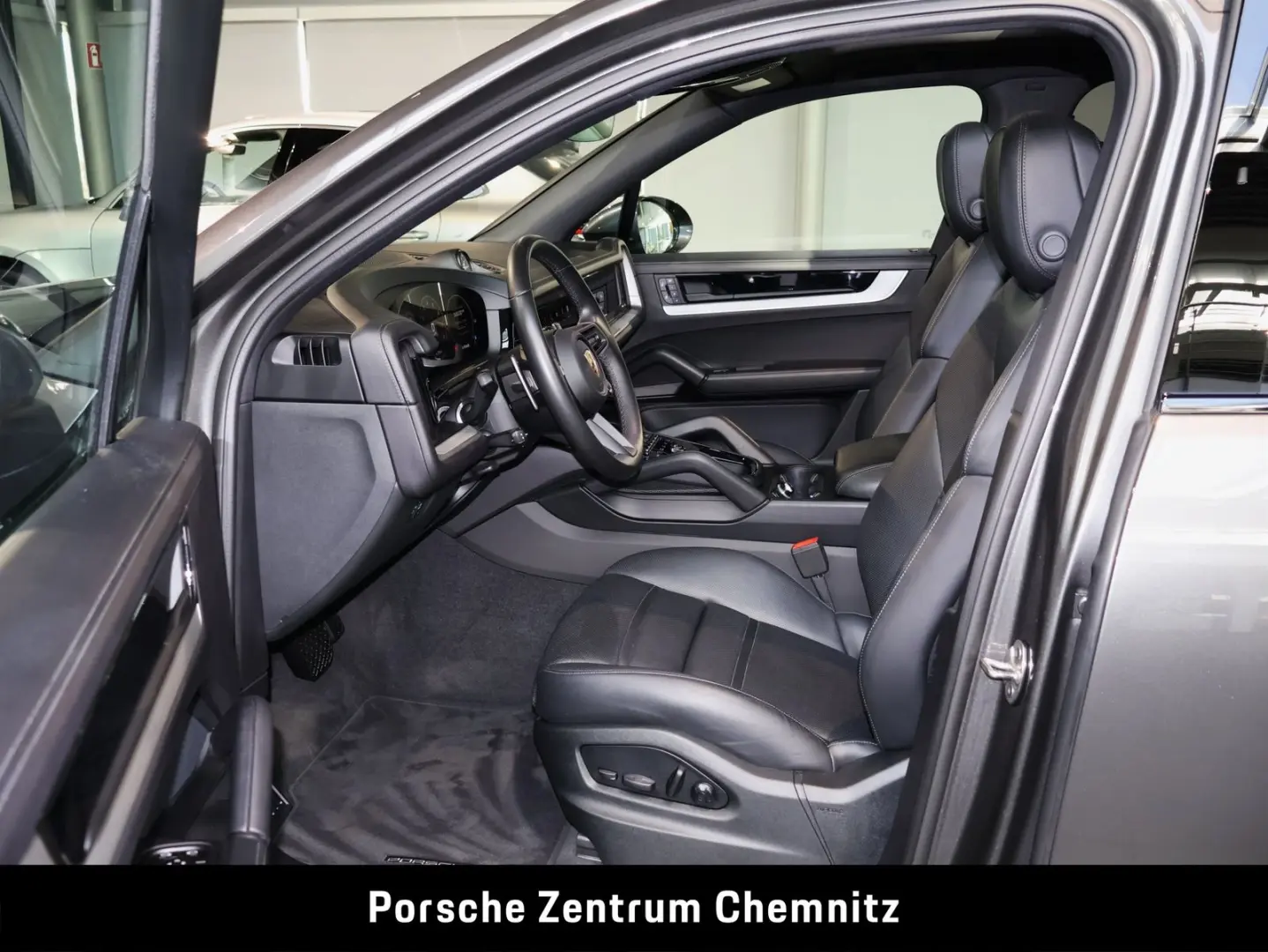 Cayenne E-Hybrid Luft;Massage;Soft-Close;BOSE