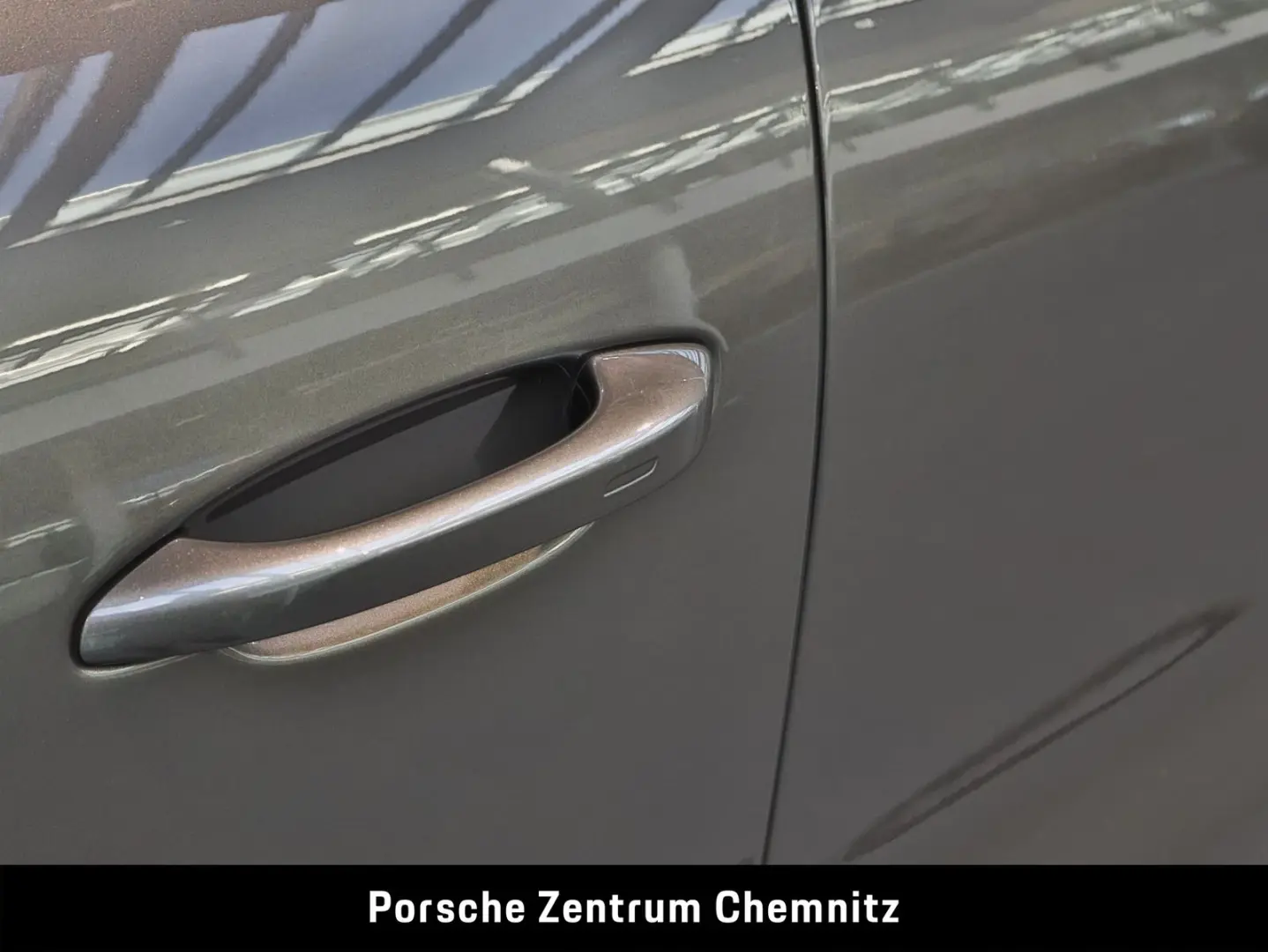 Cayenne E-Hybrid Luft;Massage;Soft-Close;BOSE