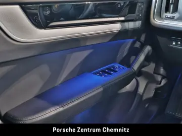 Cayenne E-Hybrid Luft;Massage;Soft-Close;BOSE