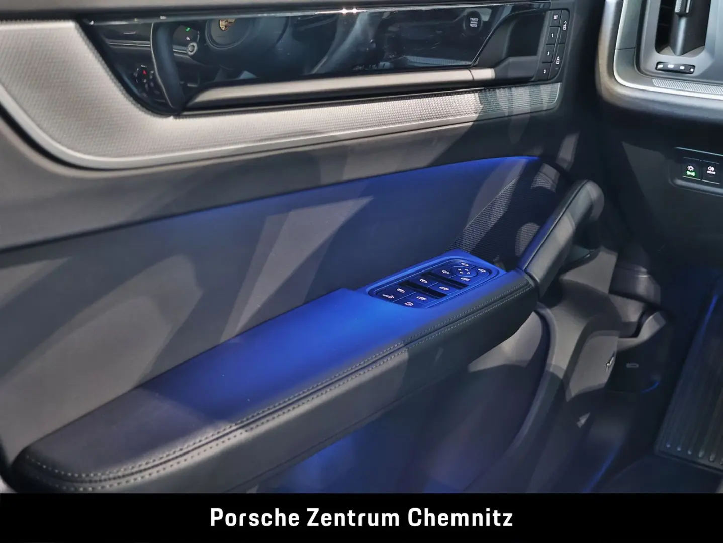 Cayenne E-Hybrid Luft;Massage;Soft-Close;BOSE