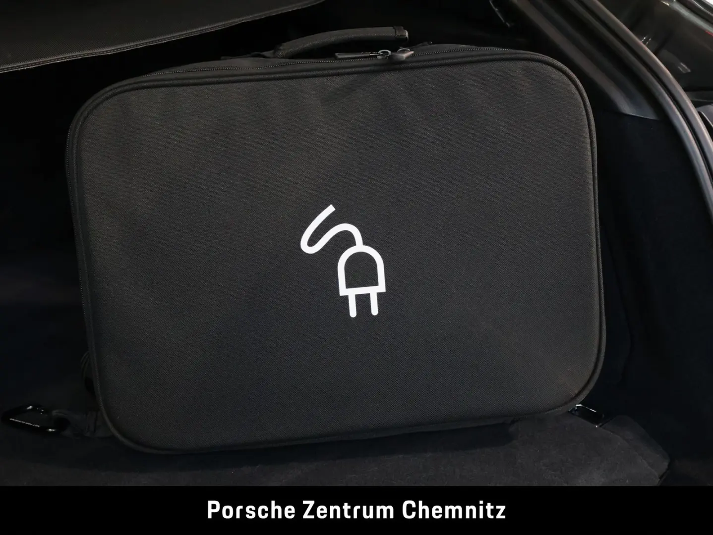 Cayenne E-Hybrid Luft;Massage;Soft-Close;BOSE