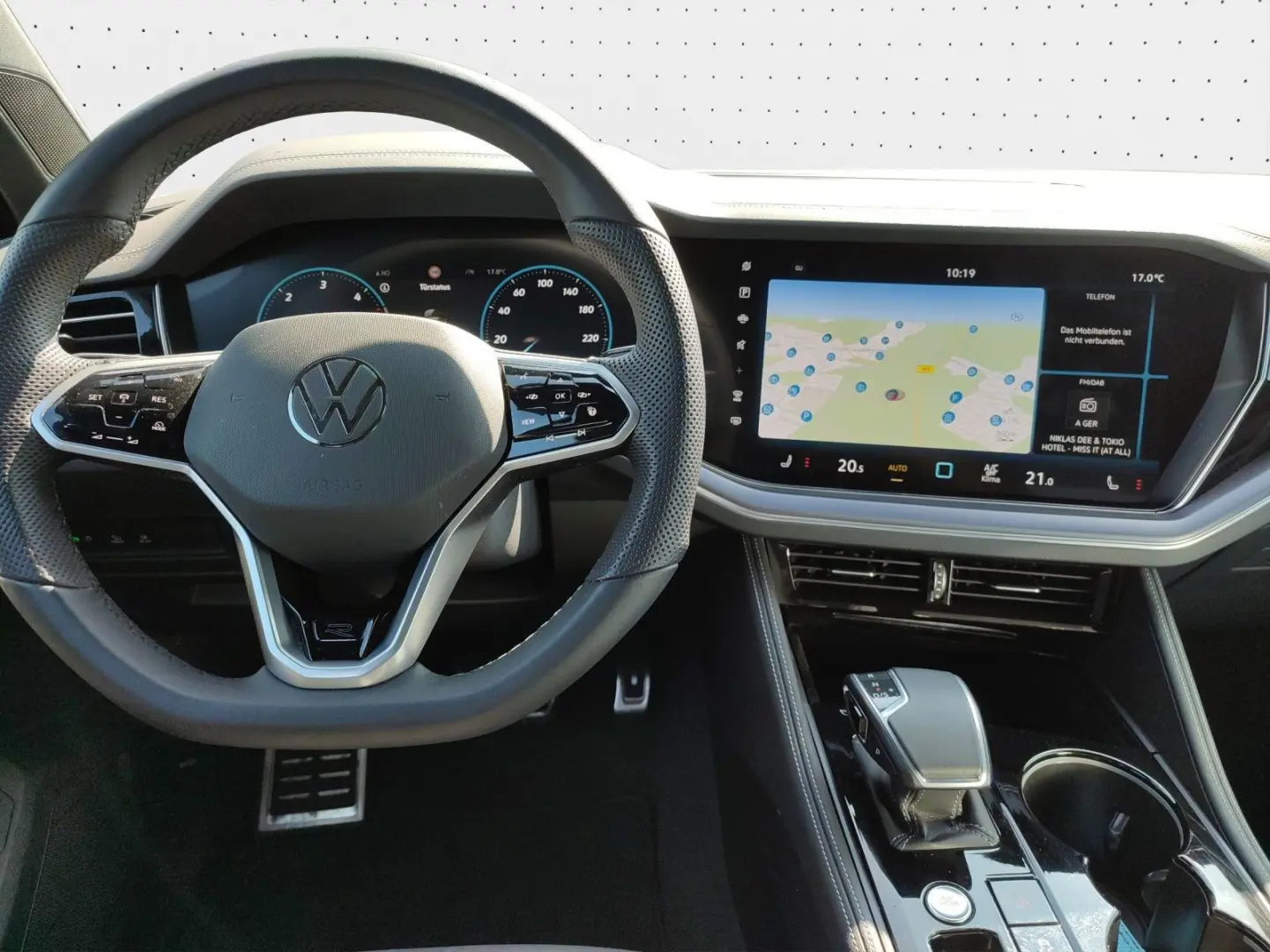 Touareg 3.0 TDI DSG 4Motion R-Line AHK  StHzg  K