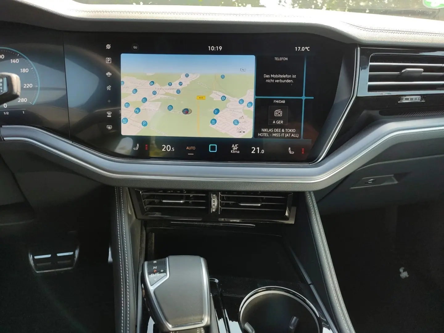 Touareg 3.0 TDI DSG 4Motion R-Line AHK  StHzg  K