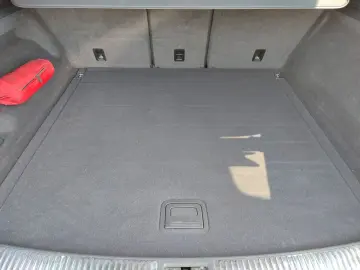 Touareg 3.0 TDI DSG 4Motion R-Line AHK  StHzg  K