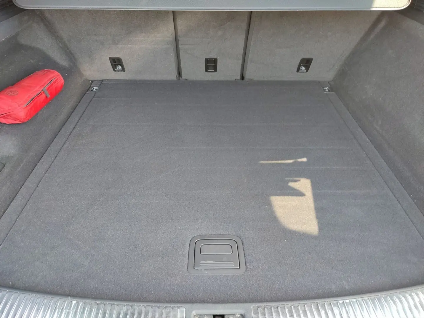 Touareg 3.0 TDI DSG 4Motion R-Line AHK  StHzg  K