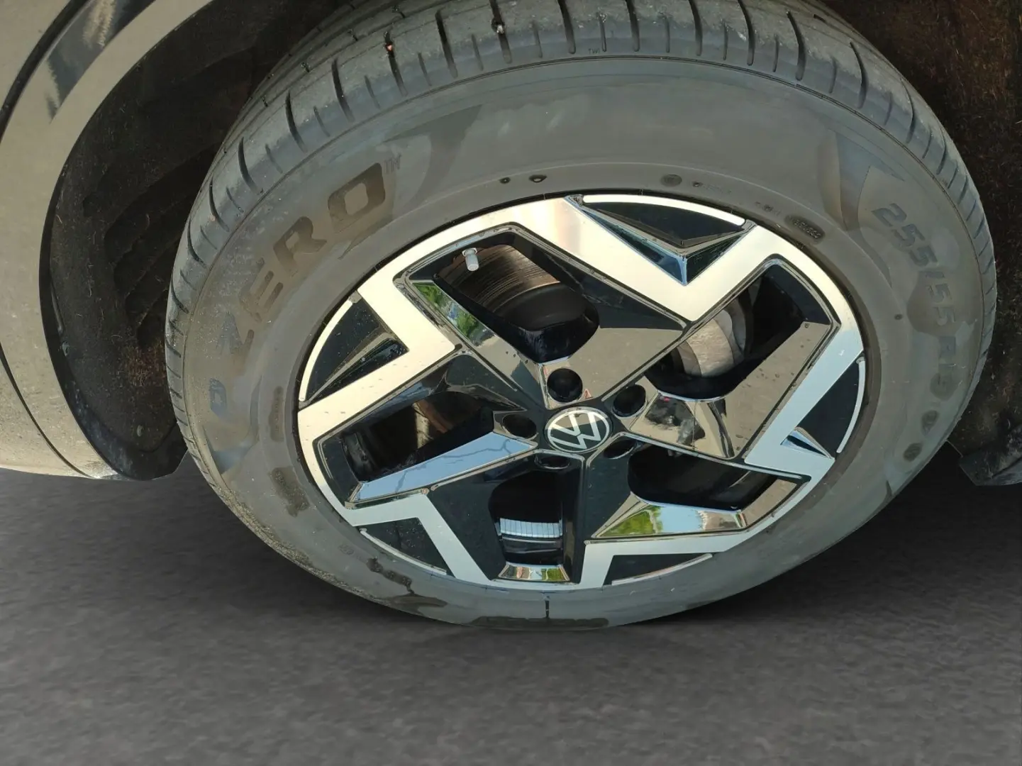 Touareg 3.0 TDI DSG 4Motion R-Line AHK  StHzg  K