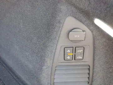 Touareg 3.0 TDI DSG 4Motion R-Line AHK  StHzg  K