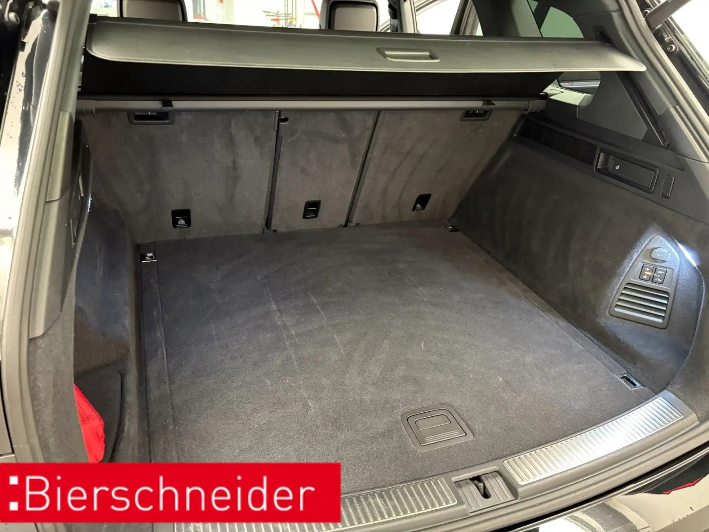 Touareg 3.0 TSI R-Line IQ-LIGHT DIGITAL COCKPIT