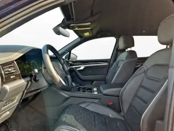 Touareg 3.0 TDI DSG 4Motion AHK SHZ Leder