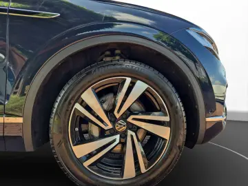 Touareg 3.0 TDI DSG 4Motion AHK SHZ Leder