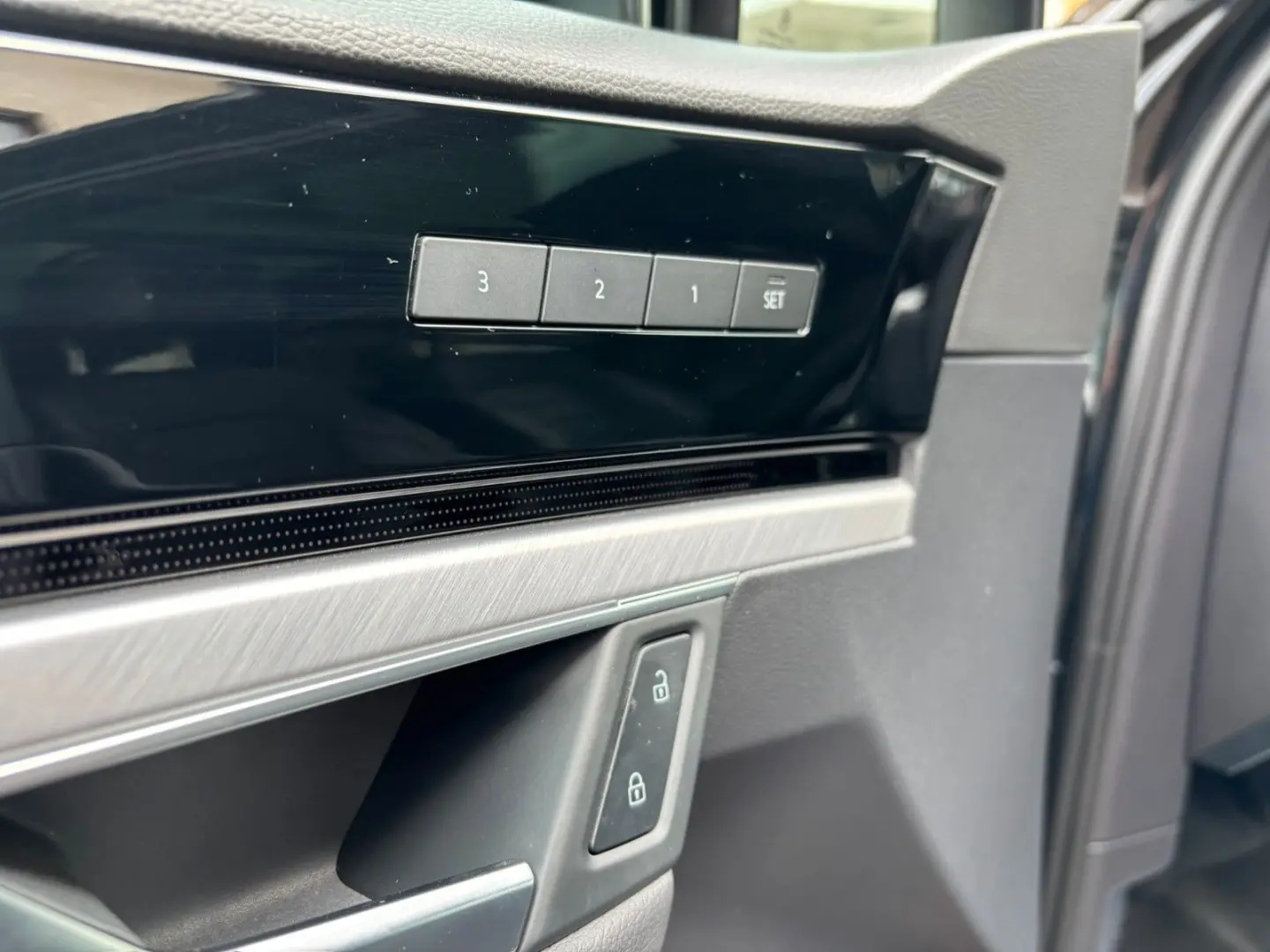 Touareg Elegance 4MO PANO StHz AHK MEMO-Pk. VOLL