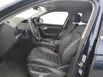 Touareg Elegance 3 0 TDI DSG 4M Navi AHK Leder