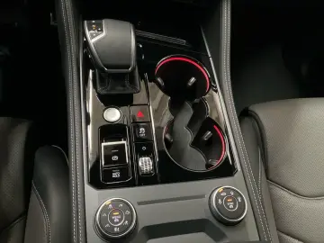 Touareg R-LINE BLACK STYLE 3.0TSI 340PS NP.116T