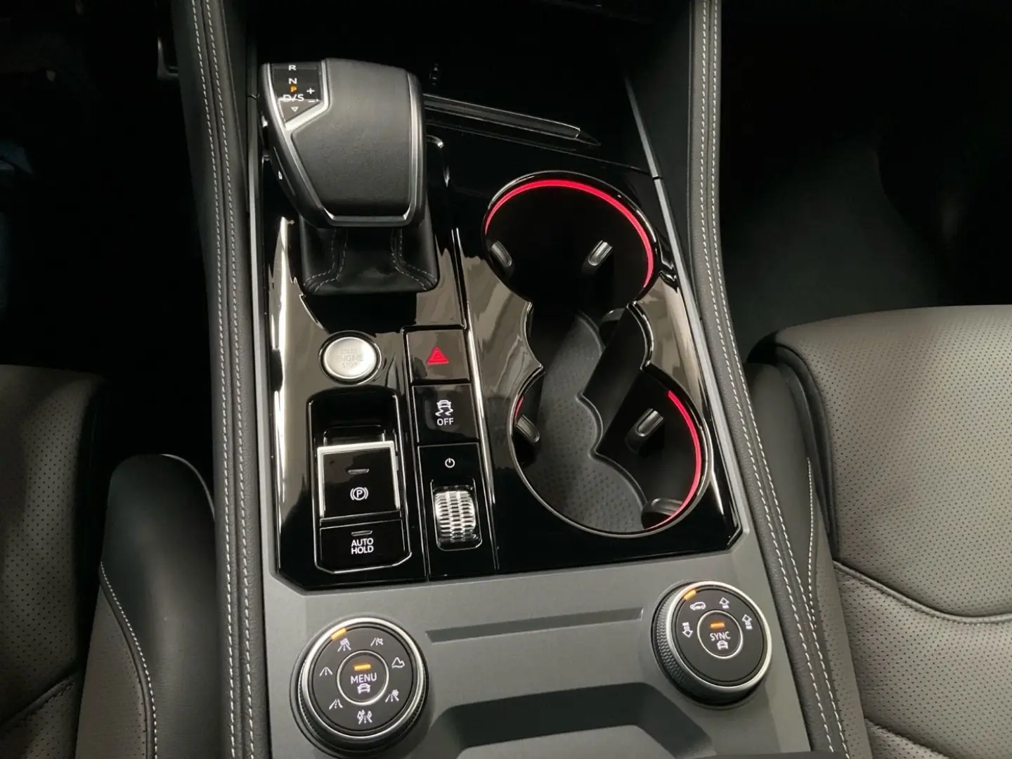 Touareg R-LINE BLACK STYLE 3.0TSI 340PS NP.116T