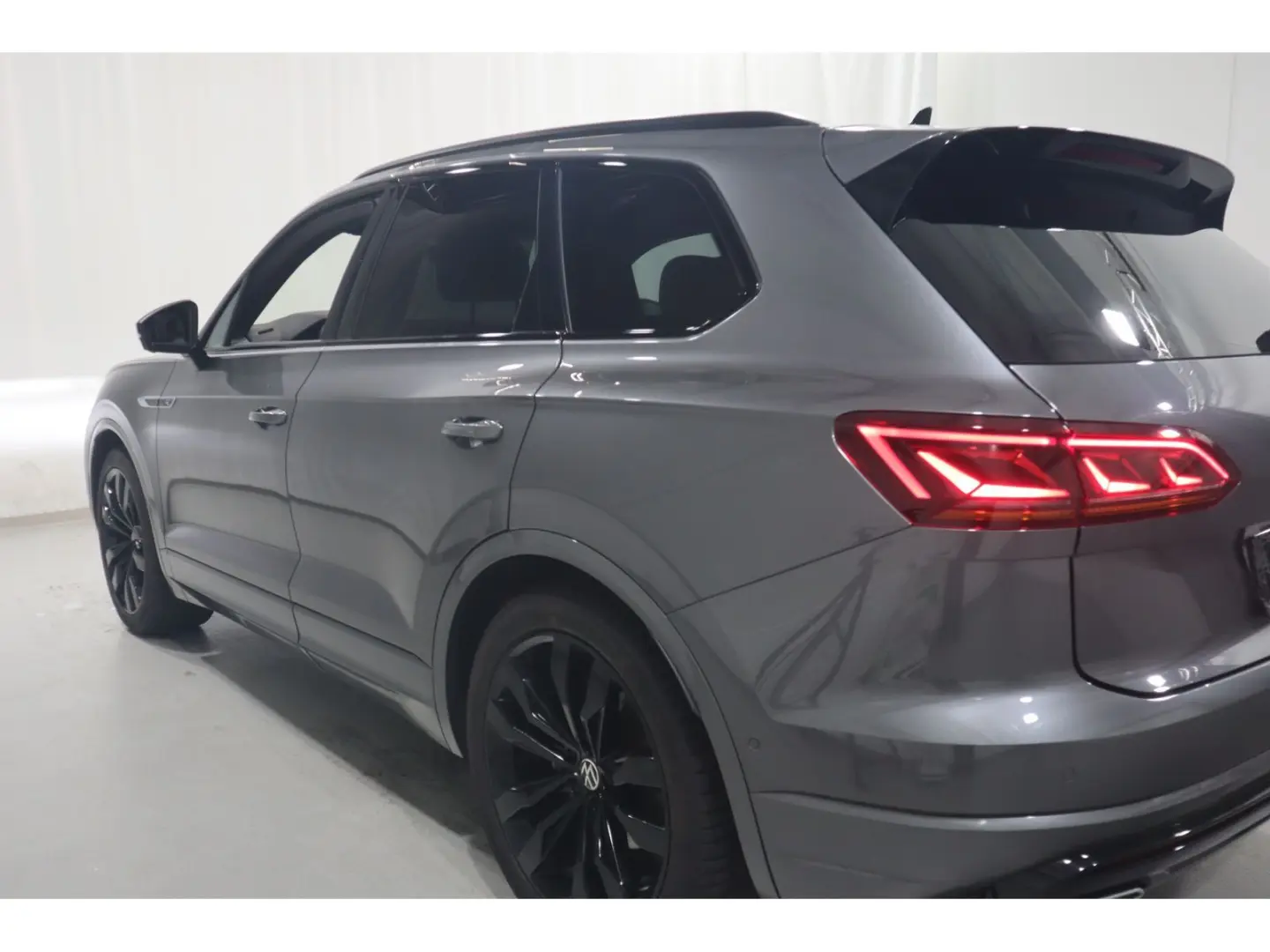 Touareg 3.0 TDI 4Motion R-Line Panorama IQ.Light