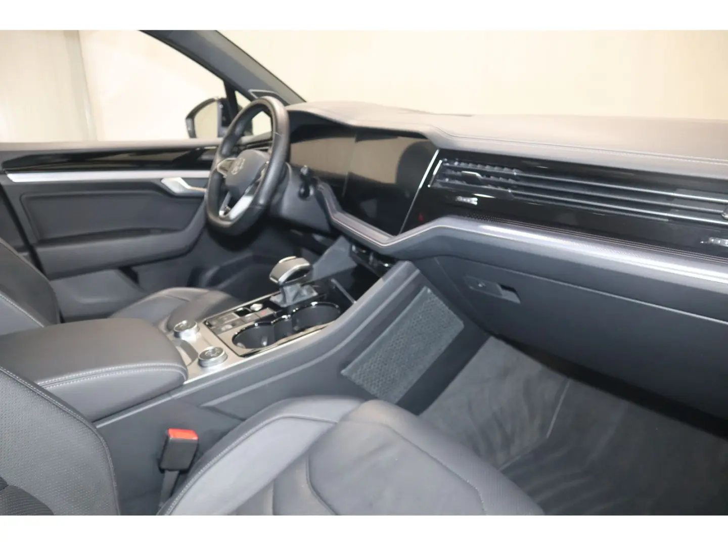 Touareg 3.0 TDI 4Motion R-Line Panorama IQ.Light