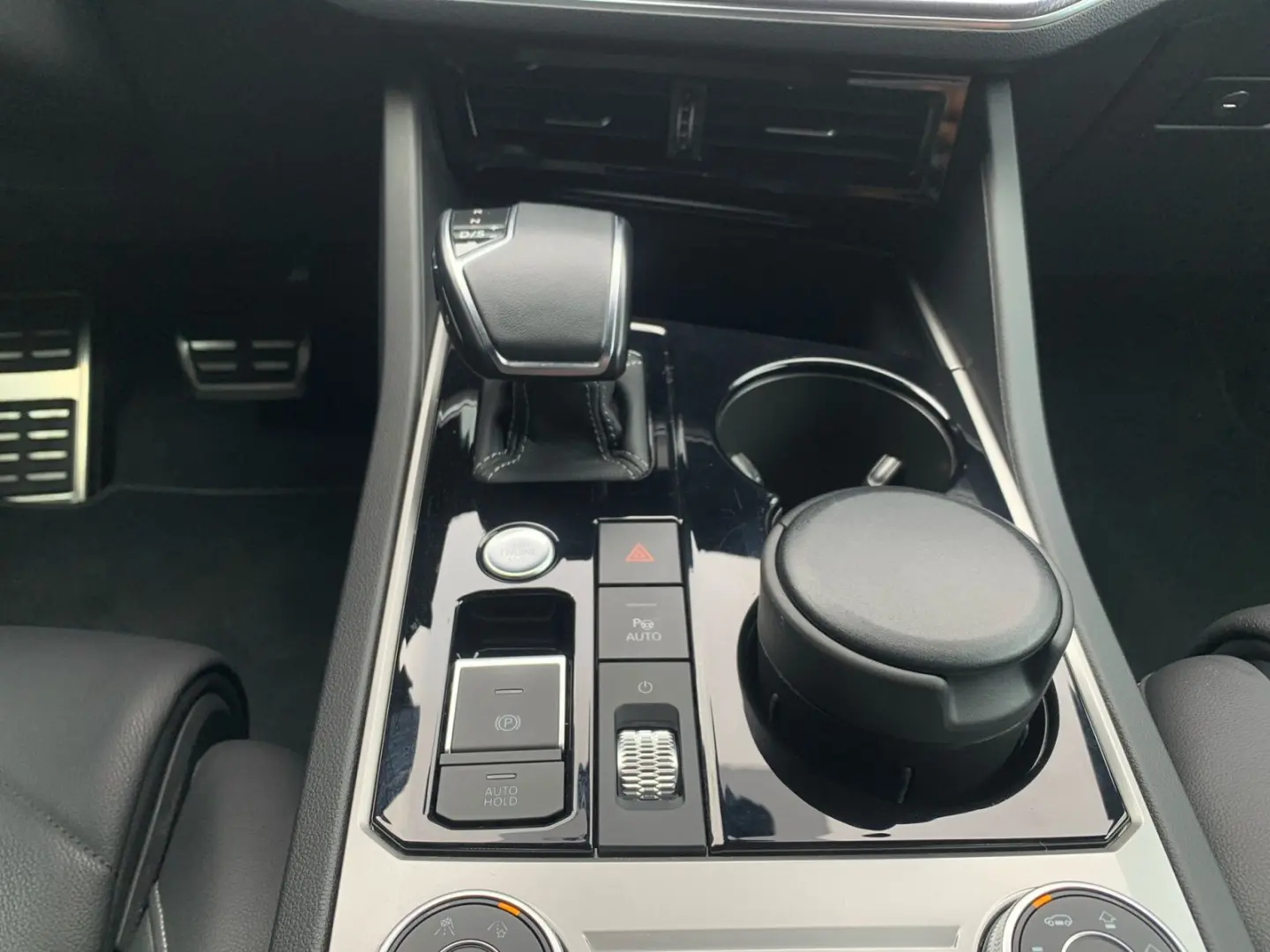 Touareg 3.0 TDI 4MOTION R-Line STHZ LUFT AHK IQL