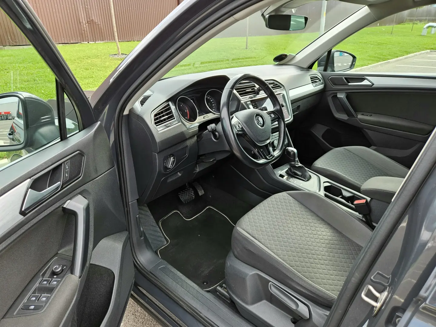 Tiguan 2018  DSG  ACC  LineAssist  Carlig  Clima 3 zone.