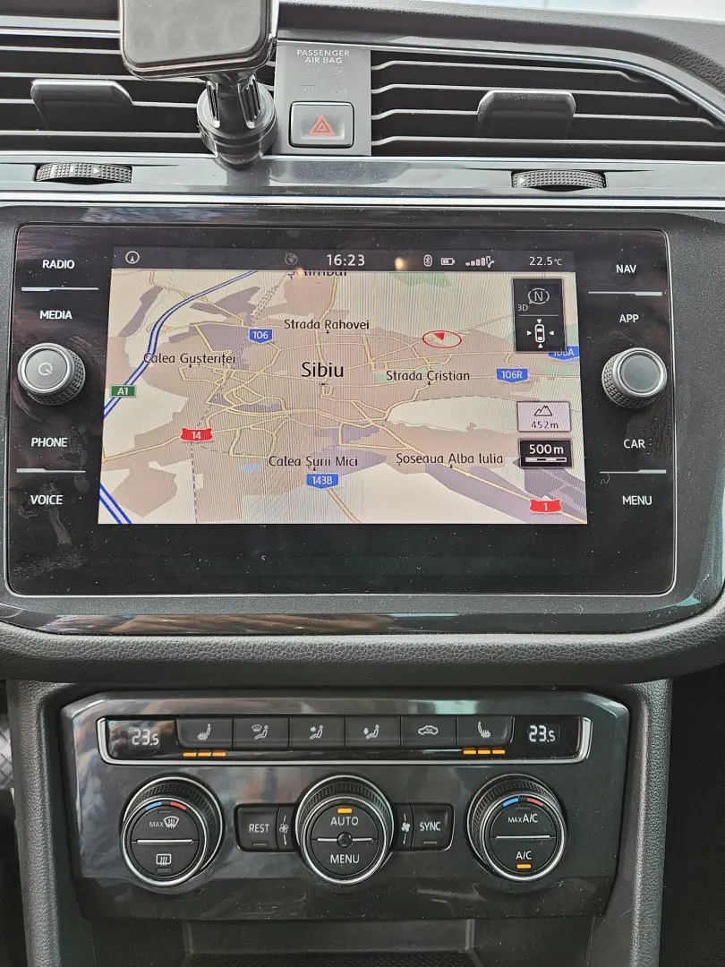 Tiguan 2018  DSG  ACC  LineAssist  Carlig  Clima 3 zone.