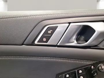 X5 xDrive45e M Sport Bowers & Wilkins Head-Up