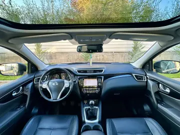Nissan Qashqai  incalzire scaune  pachet Tekna  garantie
