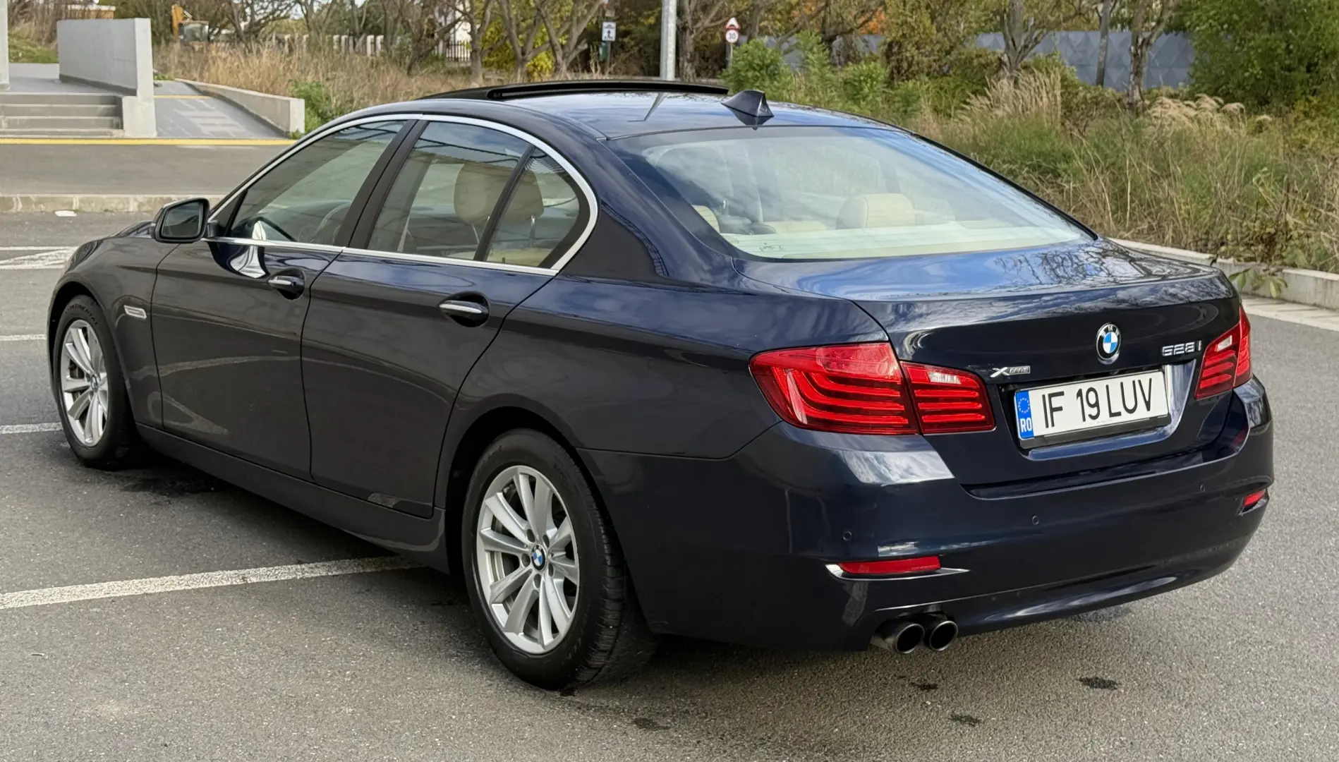 BMW Seria 5 528i xDrive Aut.