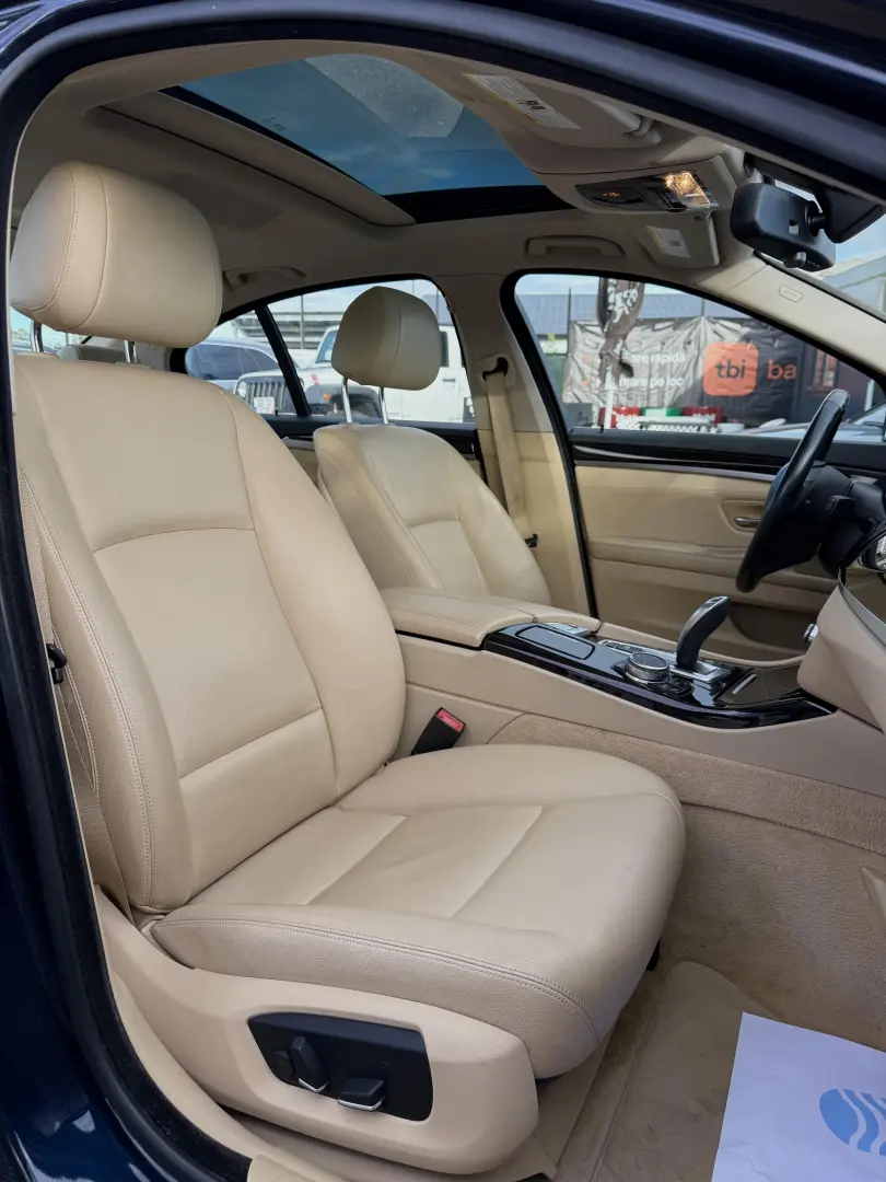 BMW Seria 5 528i xDrive Aut.