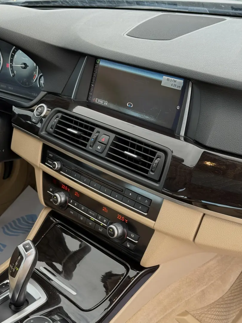 BMW Seria 5 528i xDrive Aut.