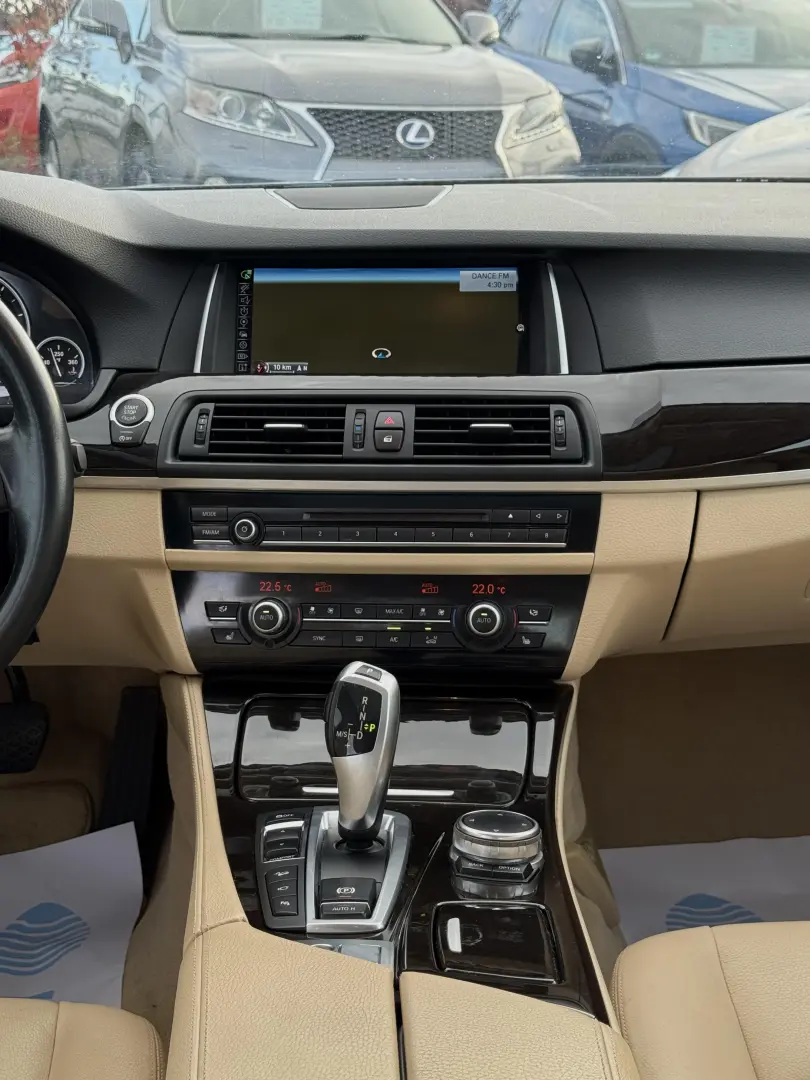 BMW Seria 5 528i xDrive Aut.