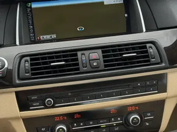 BMW Seria 5 528i xDrive Aut.