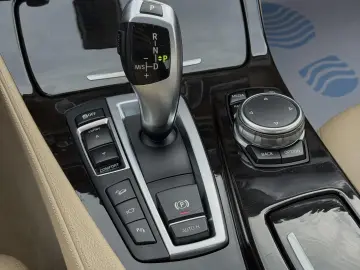 BMW Seria 5 528i xDrive Aut.