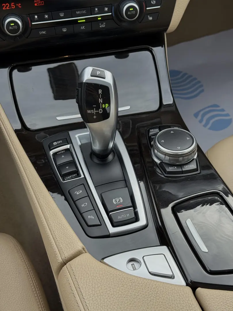 BMW Seria 5 528i xDrive Aut.