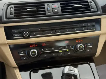 BMW Seria 5 528i xDrive Aut.