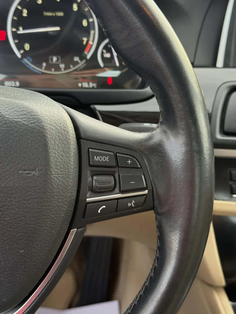 BMW Seria 5 528i xDrive Aut.