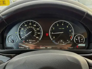 BMW Seria 5 528i xDrive Aut.