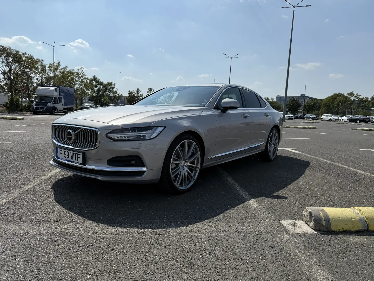 Volvo S90